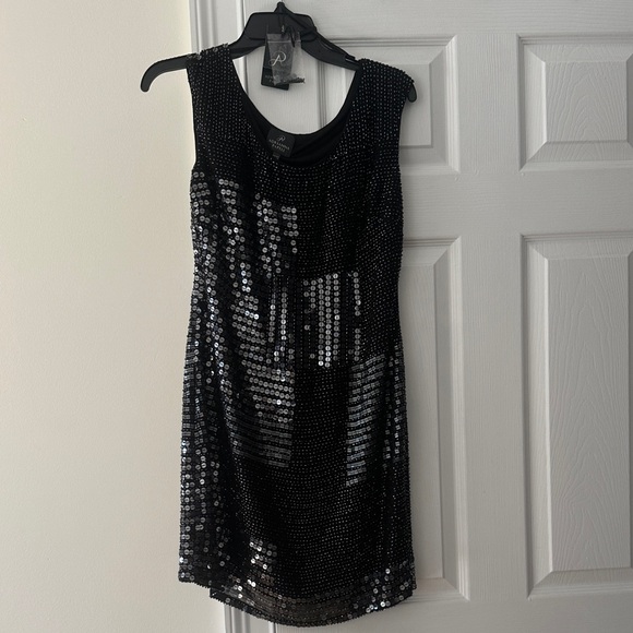 Adrianna Papell Dresses & Skirts - Adrianna Papell Black and Silver Sequin Dress